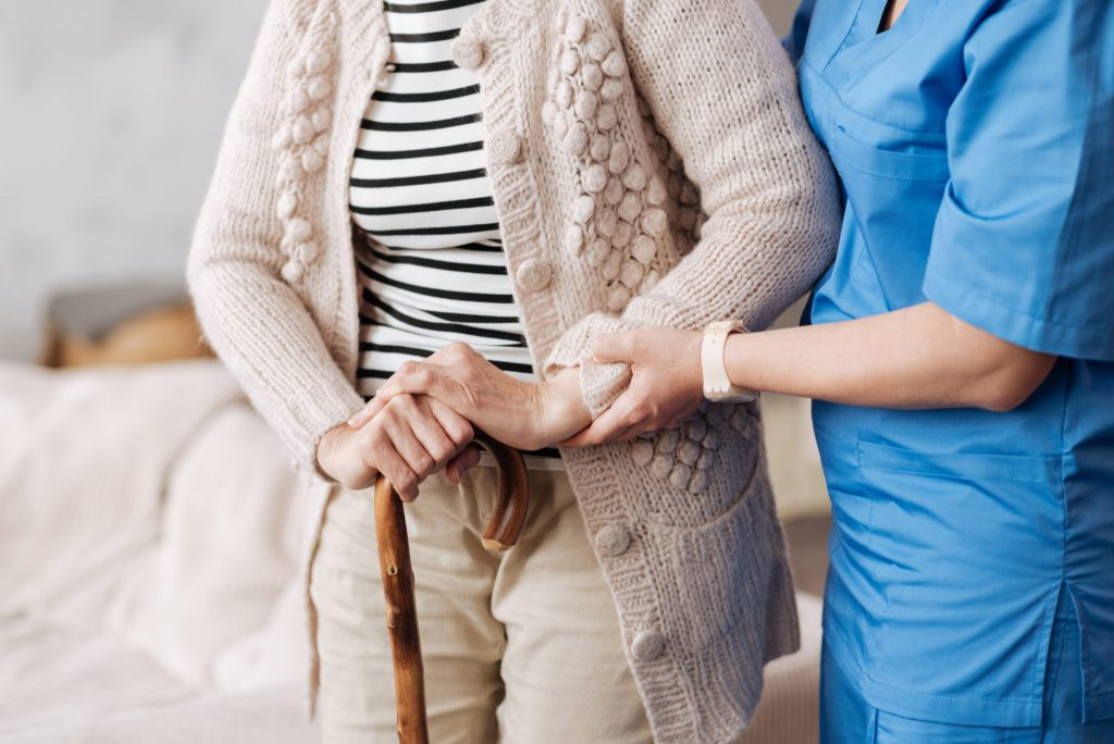 the-pros-and-cons-of-nursing-homes-and-how-this-can-affect-people